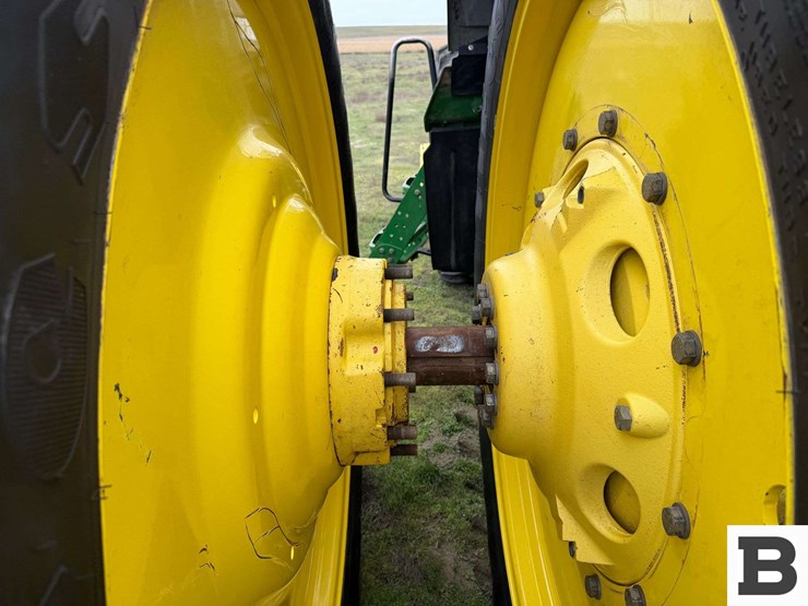 2006-john-deere-8330-image-48