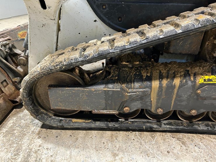 2020-bobcat-t64-image-17