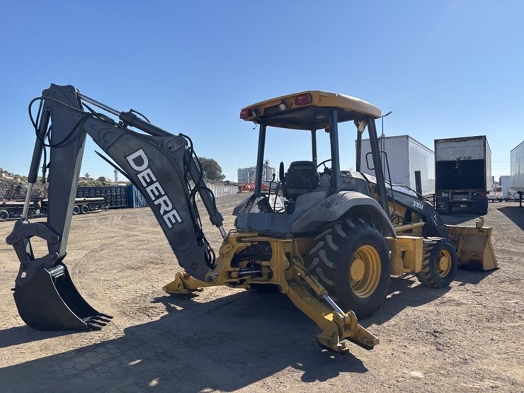 2010-deere-310j-image-3