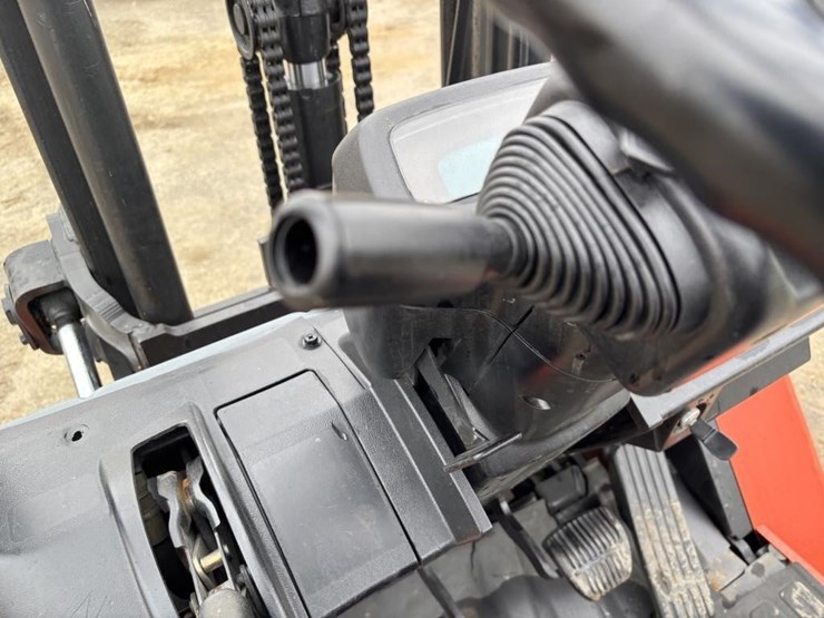 2004-toyota-7fgcu20-image-19