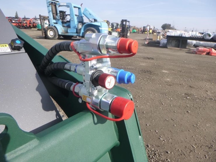 2026-kubota-d1703-image-13