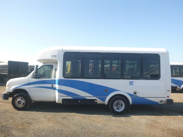 2014-ford-e450-image-5