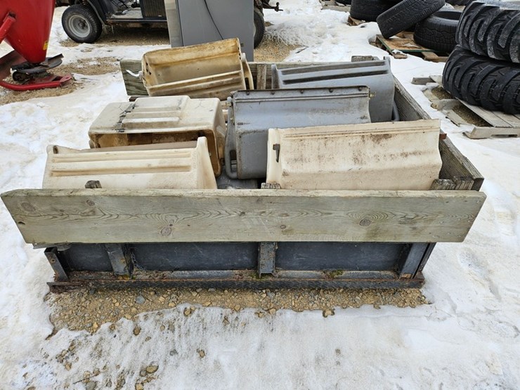 #131-•-pallet-grass-catch-boxes-image-2