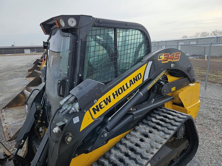 2020-new-holland-c345-image-24