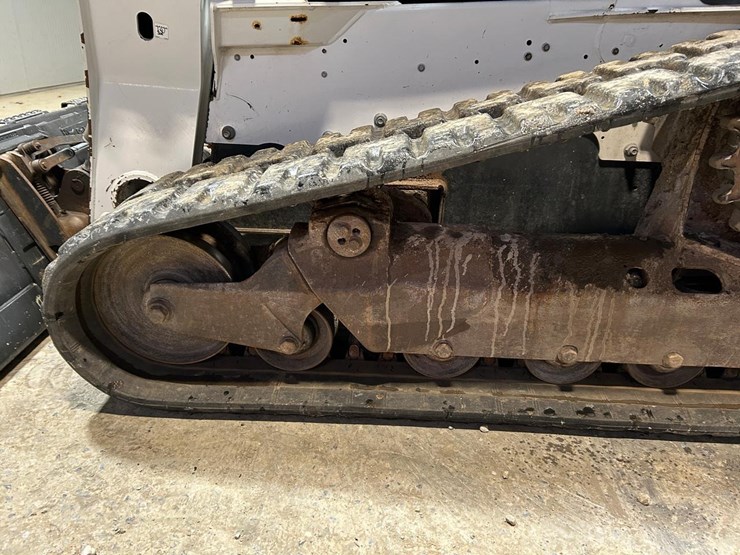 2022-bobcat-t870-image-17