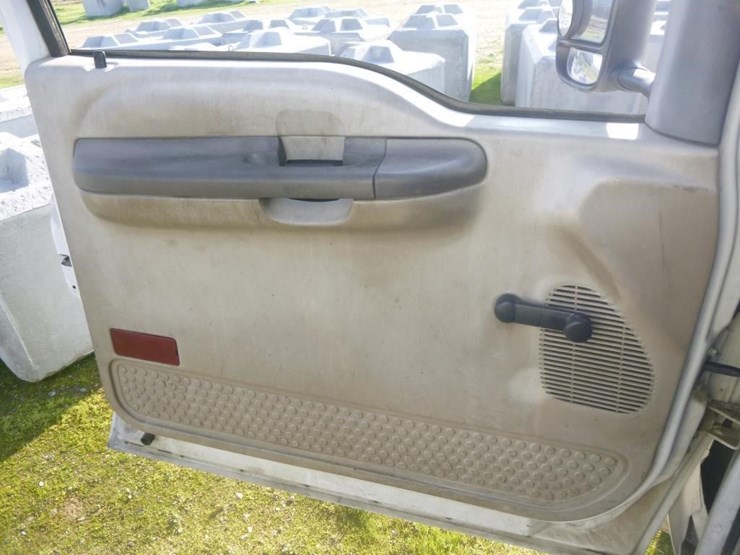 2003-ford-f450-image-26