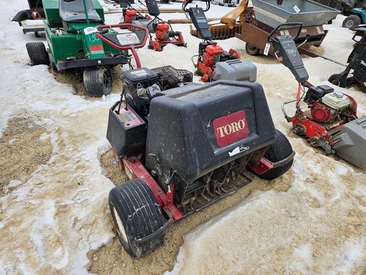 #101-•-toro-walk-behind-greens-aerator-image-6