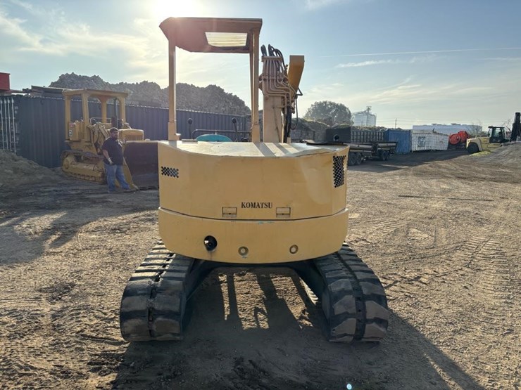 komatsu-pc38uu-1-image-8