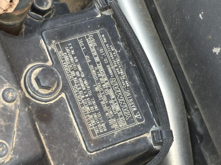 2020-deere-210l-image-62