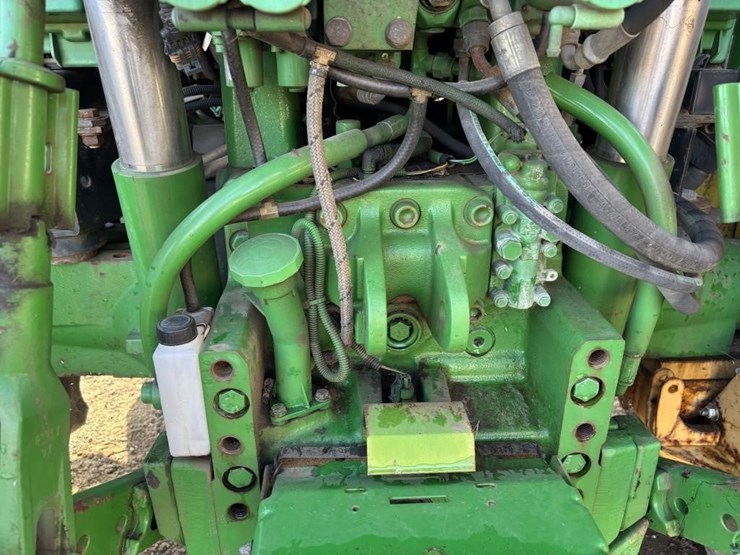 2005-john-deere-7220-image-15