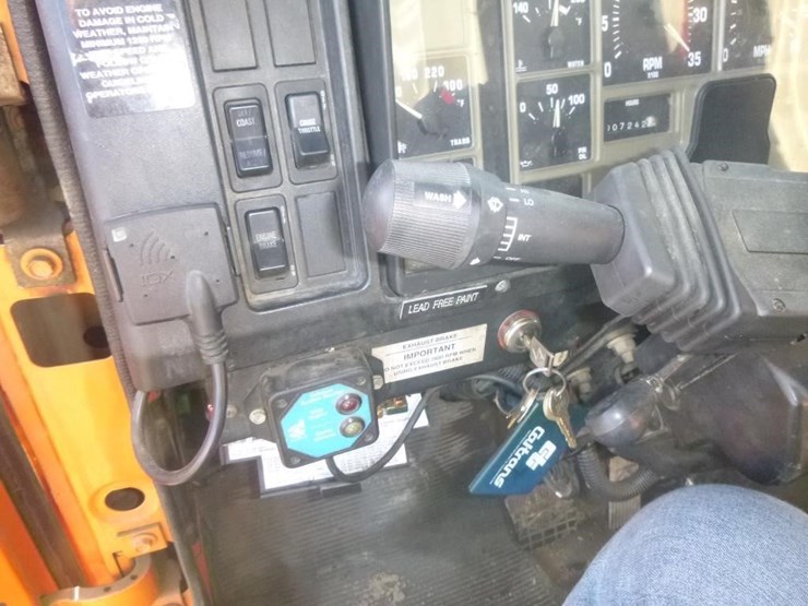 2001-international-4900-image-10