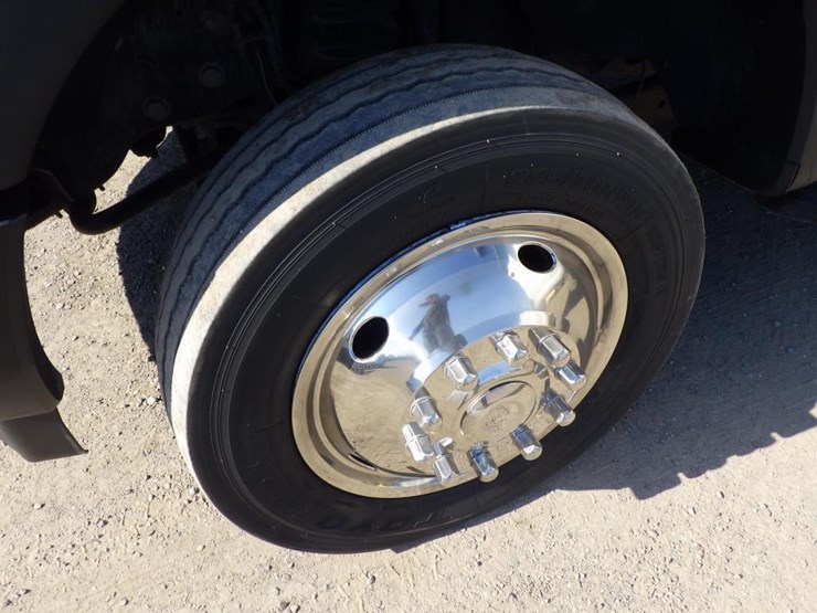 2019-ford-f550-image-14