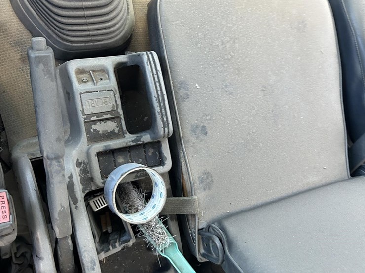 1998-isuzu-ftr-image-49