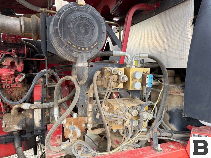 2010-new-holland-2010-image-38