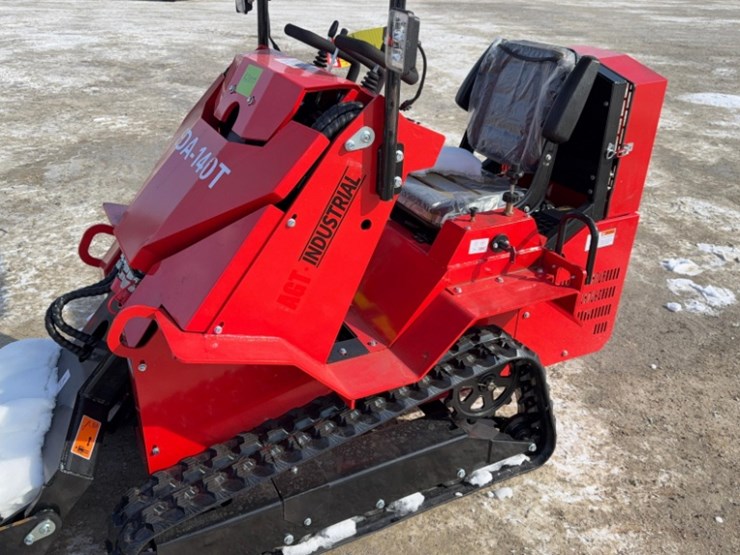 unused-2026-agt-model-sda140t-compact-track-loader,-15-hp-gas-engine,-sn#-sda140t25l1128947-image-3