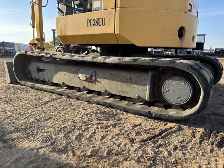 komatsu-pc38uu-1-image-19