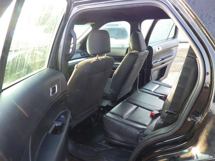 2018-ford-explorer-image-7