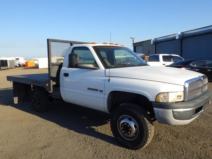 2001-dodge-ram-3500-image-2