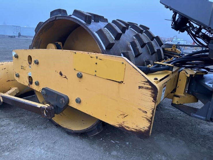 2013-volvo-sd75-image-9