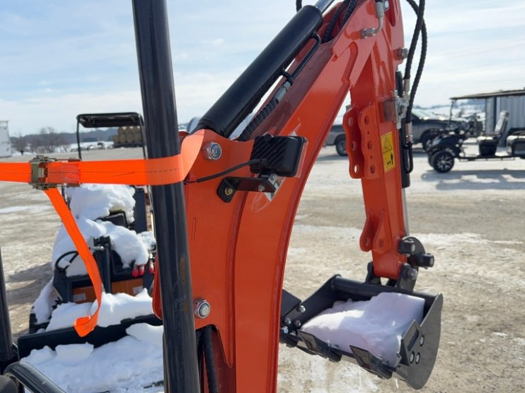 unused-aboss-model-gh16-mini-excavator,-pilot-controls,-13.5-hp-gas-engine,-16"-bucket,-sn2507059724-image-11