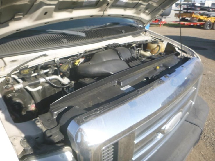 2014-ford-e450-image-10