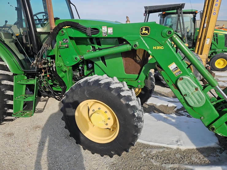 2013-john-deere-6115d-image-7
