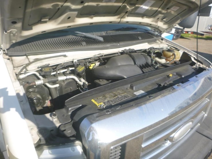 2014-ford-e450-image-10