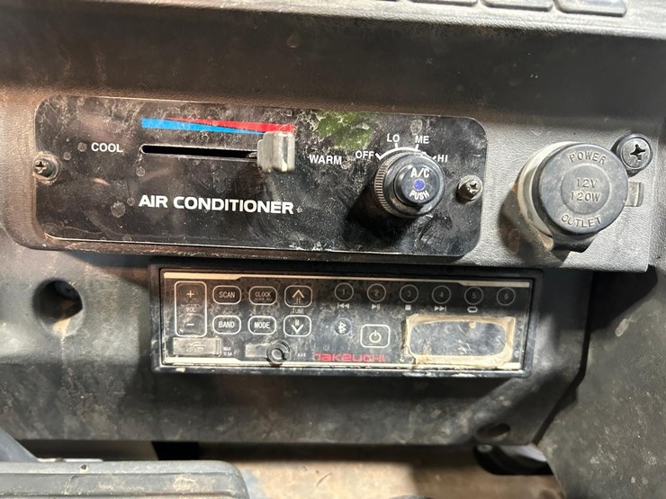 2018-takeuchi-tb235-2-image-25