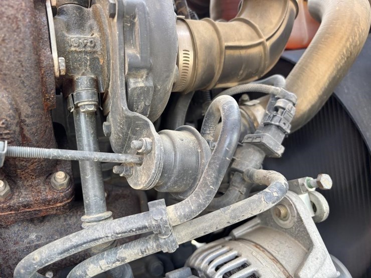 2017-case-580sn-image-36