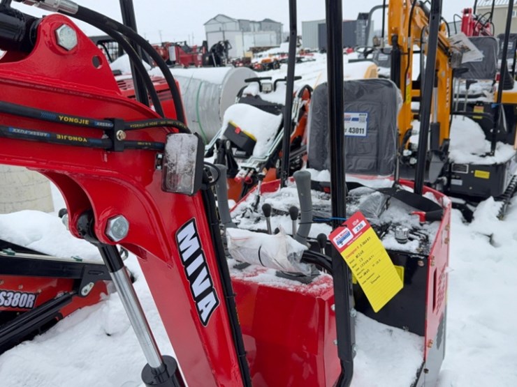 unused-2025-miva-model-13-mini-excavator,-13.5hp-gas-engine,-thumb,-blade,-aux.-hyd.--sn#-13j251271-image-7