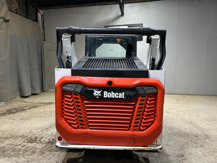 2020-bobcat-t64-image-3