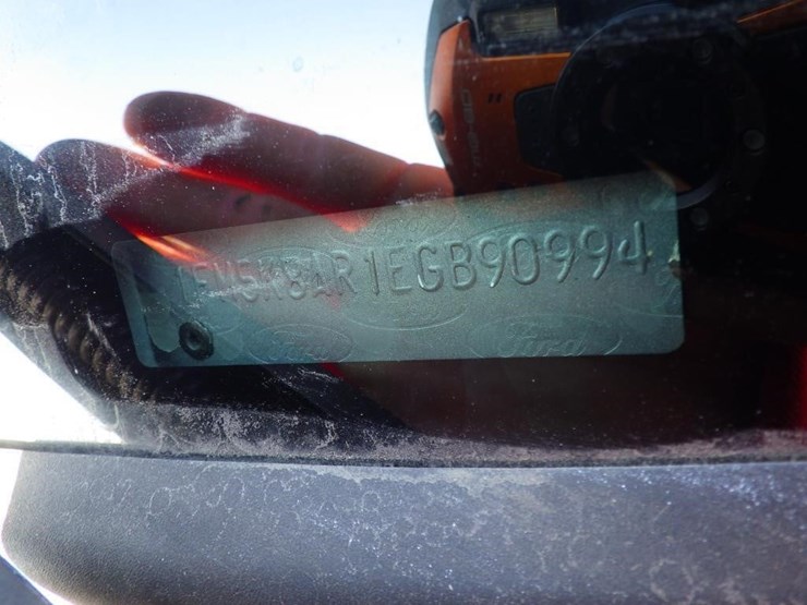 2014-ford-explorer-image-13