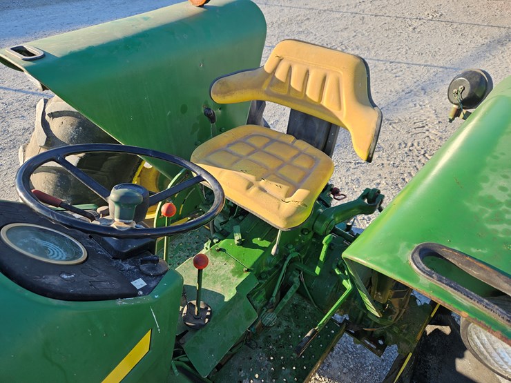 1983-john-deere-2550-image-12