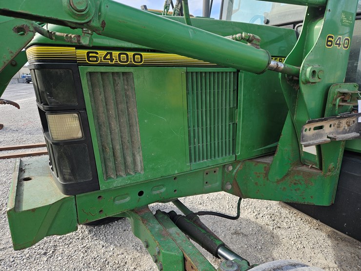 1993-john-deere-6400-image-23