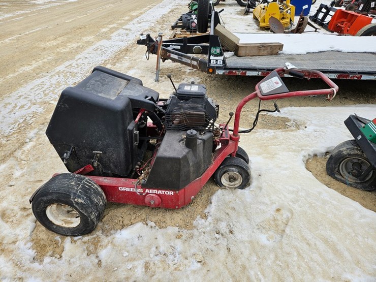#101-•-toro-walk-behind-greens-aerator-image-2