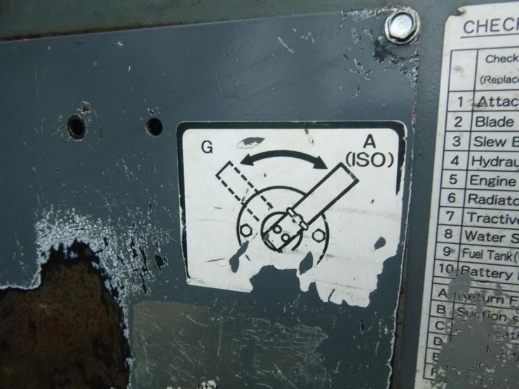 2012-takeuchi-tb180fr-image-18