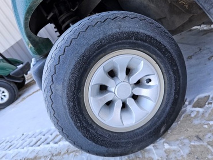 #172-•-yamaha-gas-golf-cart-image-19