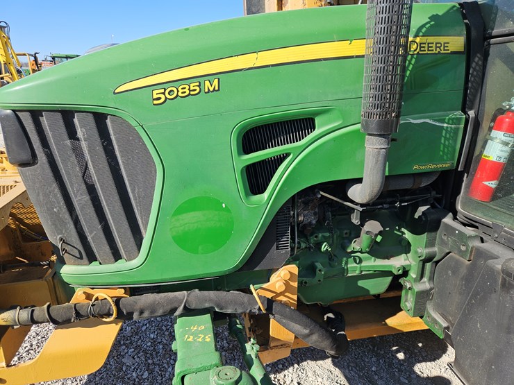 2011-john-deere-5085m-image-5