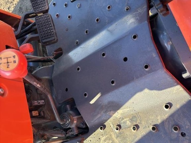 2011-kubota-mx4700-image-39