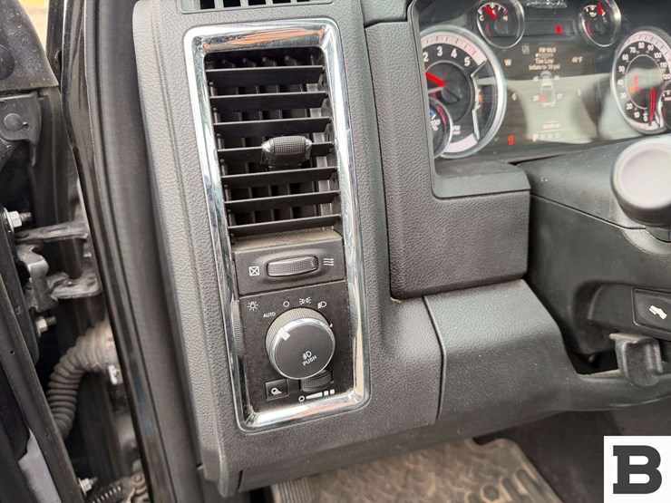 2018-dodge-1500-image-34