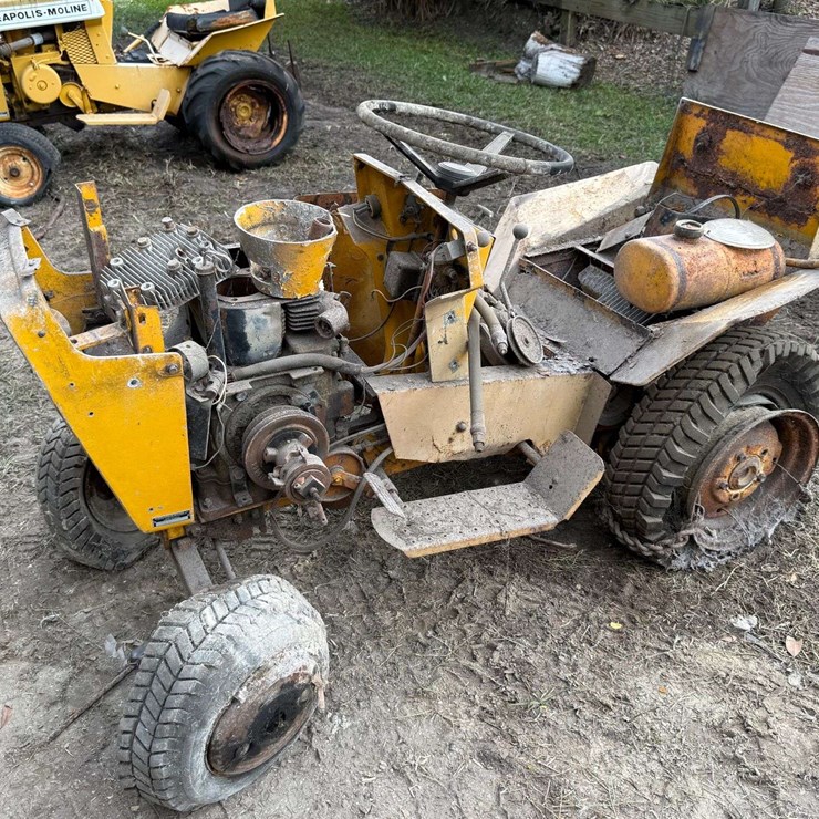 MINNEAPOLIS MOLINE 112