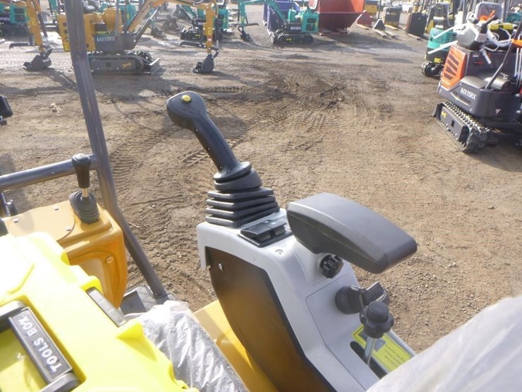 agt-mx12rx-hydraulic-excavator-image-23