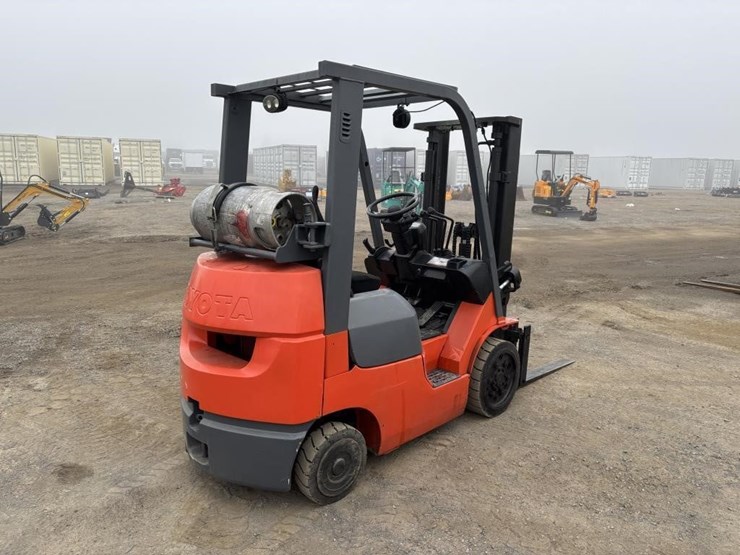 2004-toyota-7fgcu20-image-3