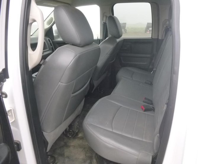 2014-dodge-1500-image-14