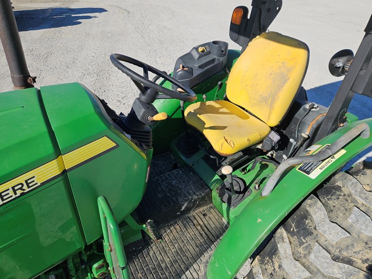 2022-john-deere-5055e-image-6