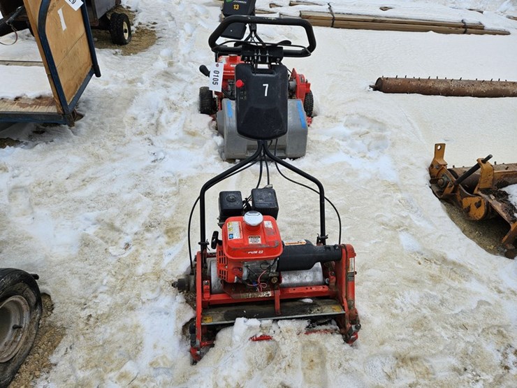 #105-•-jacobsen-walk-behind-greens-mower-image-8