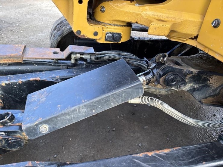 2022-caterpillar-303.5-image-24