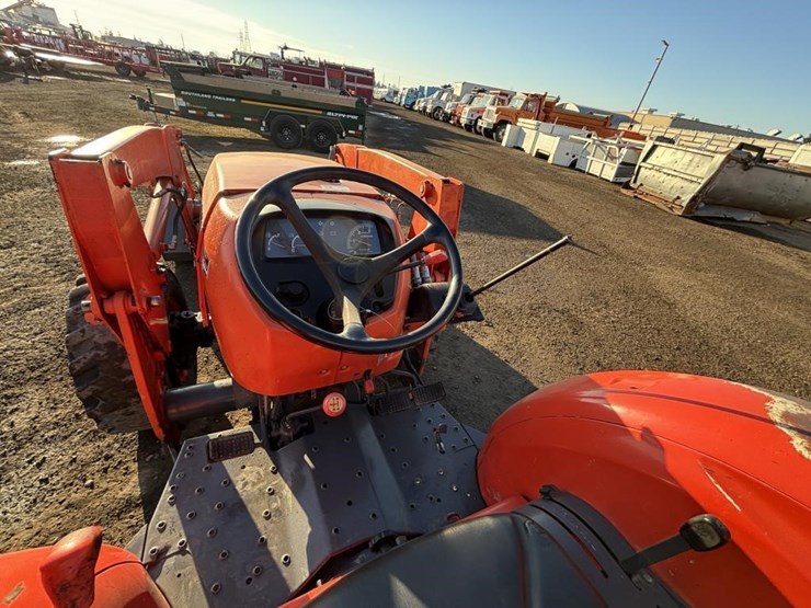 2011-kubota-mx4700-image-27