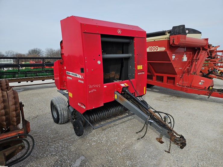 2015-massey-ferguson-2946-image-1