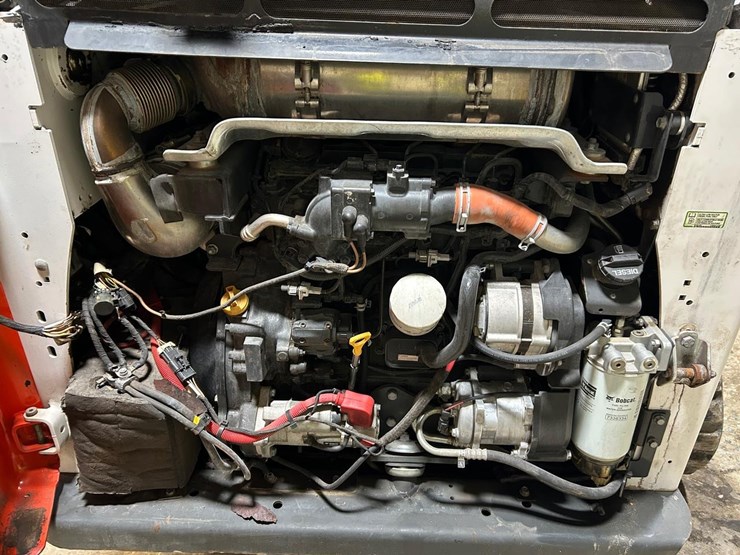 2022-bobcat-t870-image-15